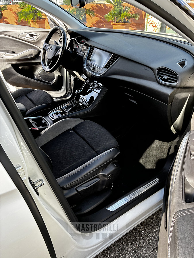 auto-usata-grandland-12-opelmastrorilli