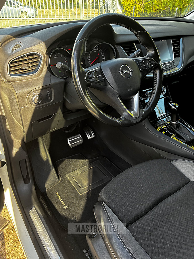 auto-usata-grandland-7-opelmastrorilli