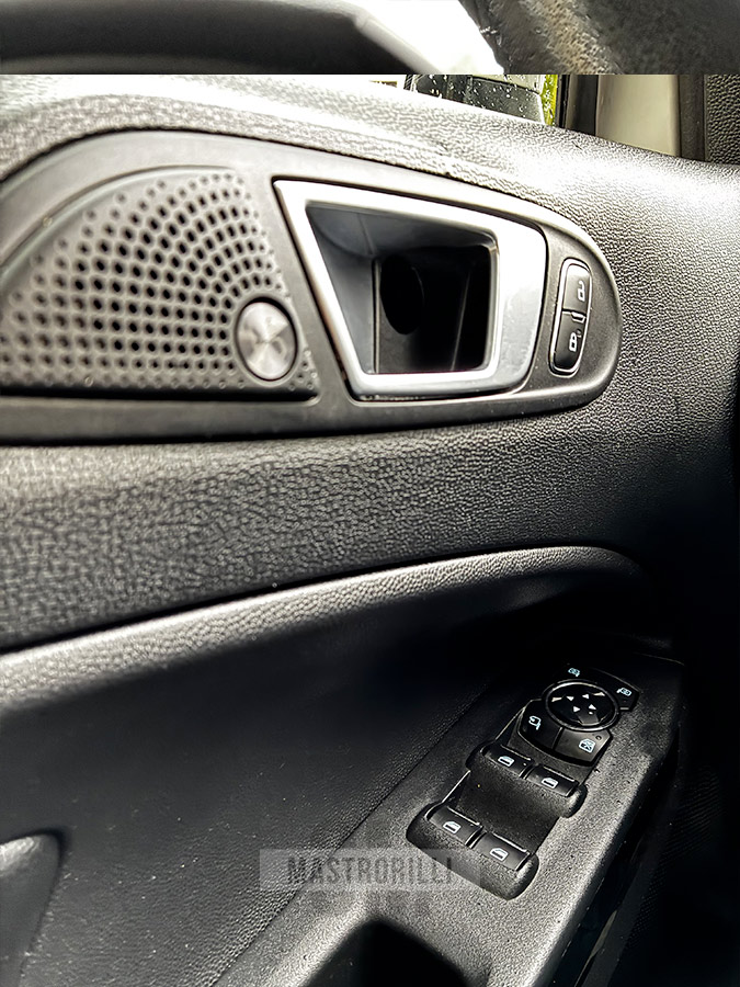 auto-usato-ford-ecosport-13-mastrorilli