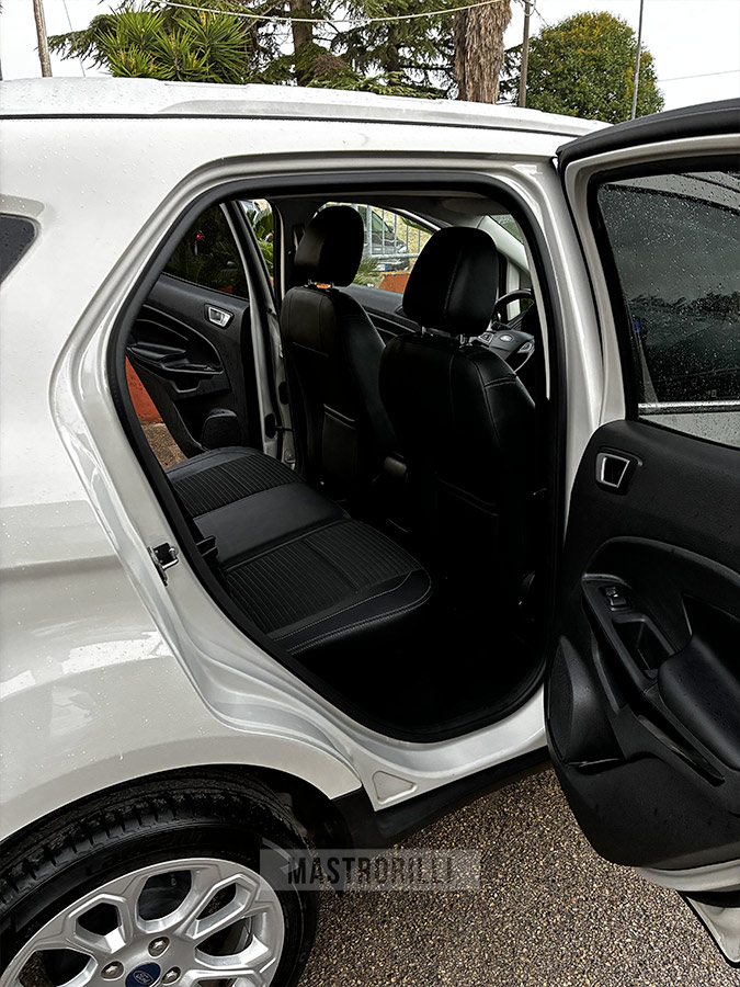 auto-usato-ford-ecosport-7-mastrorilli